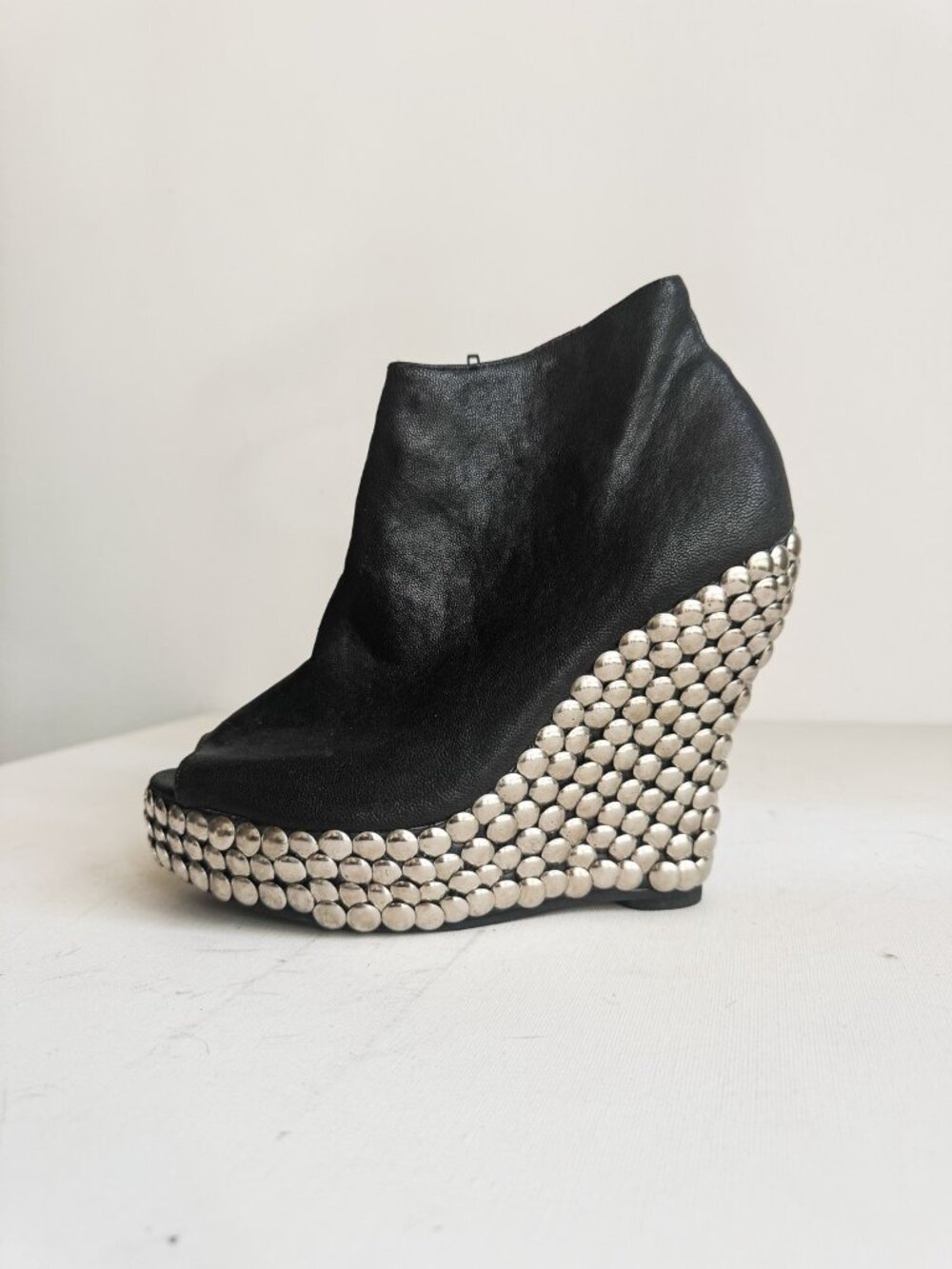 Jeffrey Campbell Black Leather Stud Detail Wedge Heels 8.5 - Picture 5 of 7